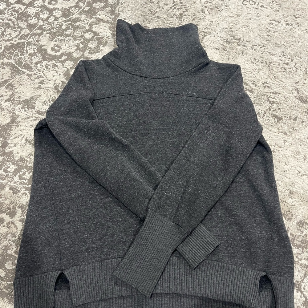 Alo Yoga Haze Pullover Sweatshirt
